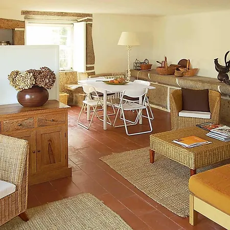 Вилла Sleeps 4 Wifi